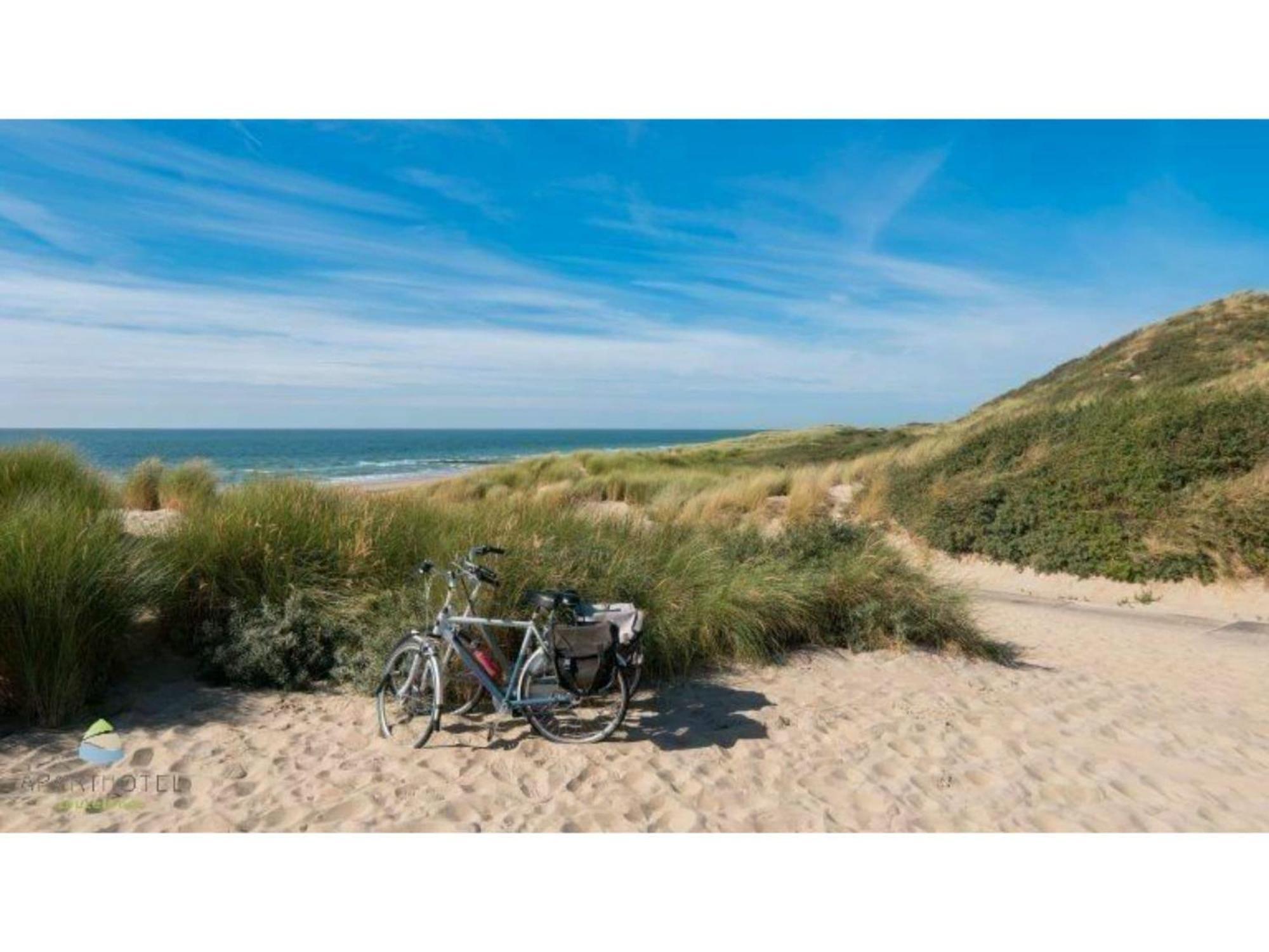 Luxurious Studio For 2 People A 1 Minute Walk From The Beach Of Zoutelande Buitenkant foto